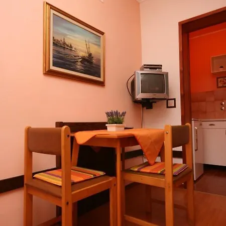 Studio 2285a Apartment *